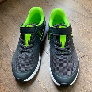 Nike Kids Sneakers(7)